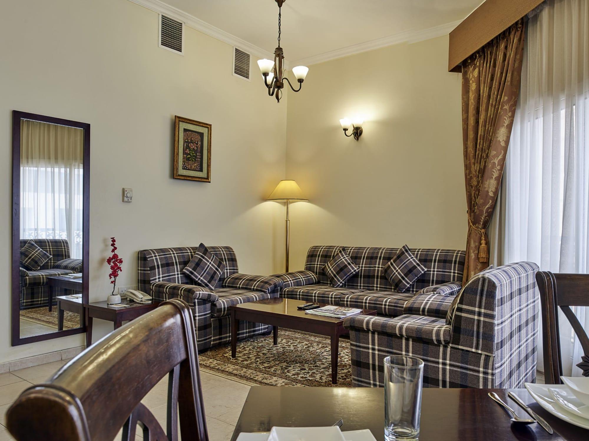 Arabian Dreams Hotel Apartments Дубай Екстериор снимка