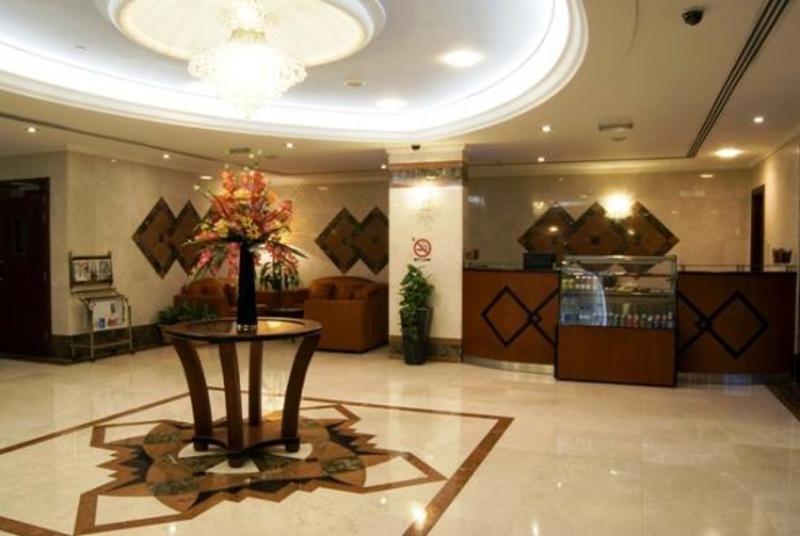 Arabian Dreams Hotel Apartments Дубай Интериор снимка